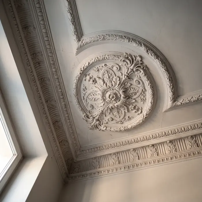 Stuckdetail einer Altbaudecke